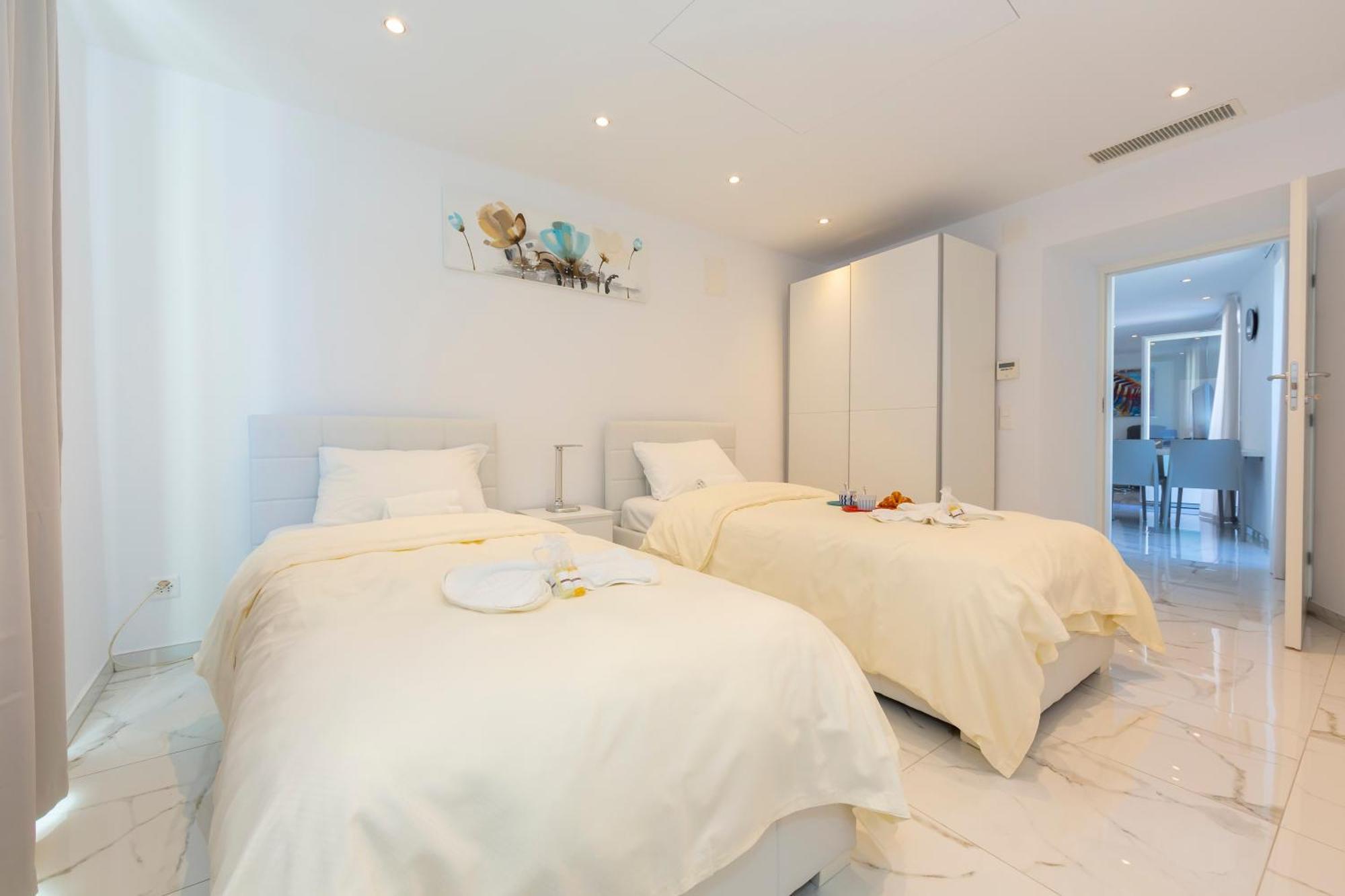 Yellow View Apartment - Happy Rentals Ronco sopra Ascona Esterno foto