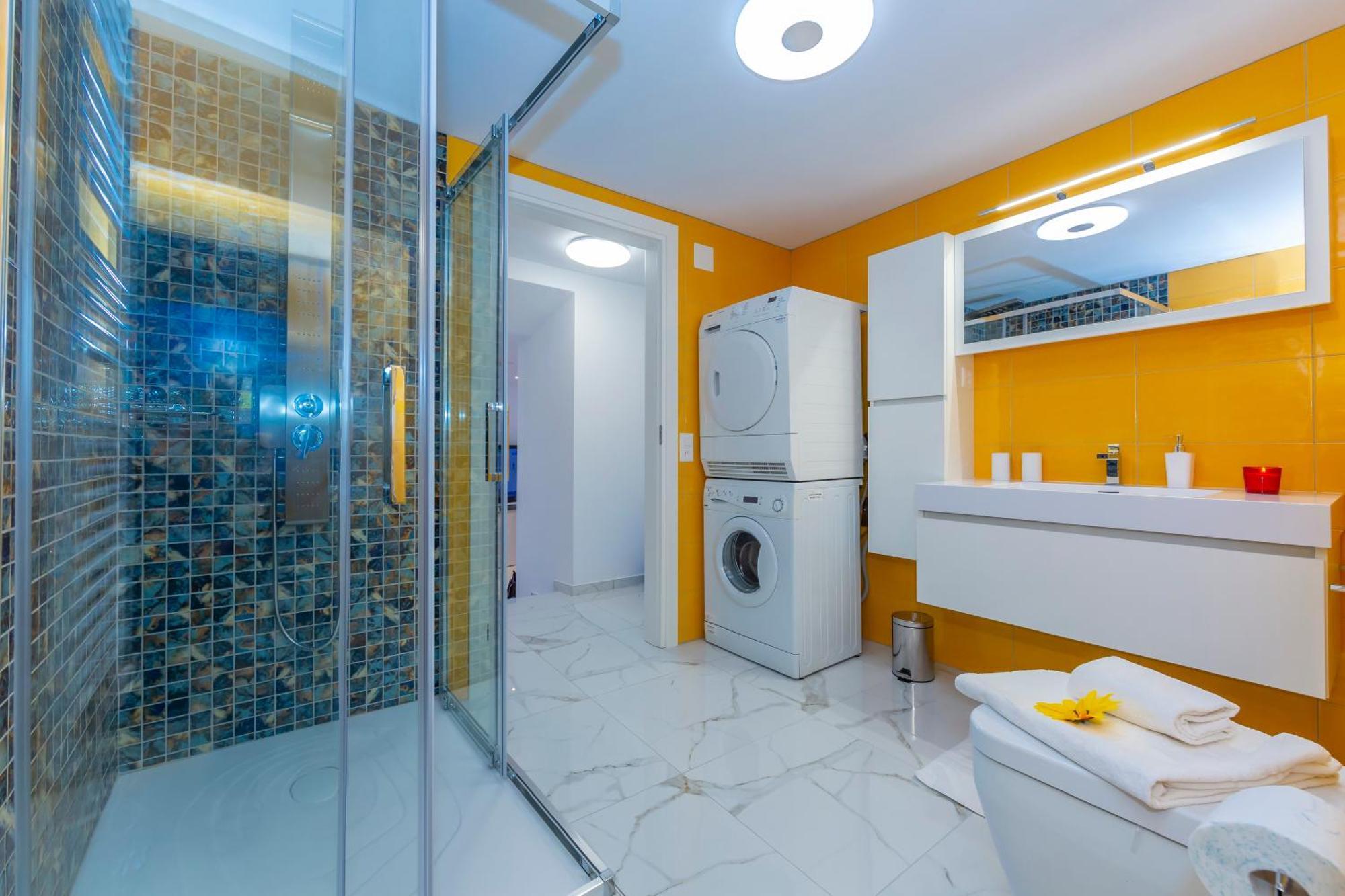 Yellow View Apartment - Happy Rentals Ronco sopra Ascona Esterno foto